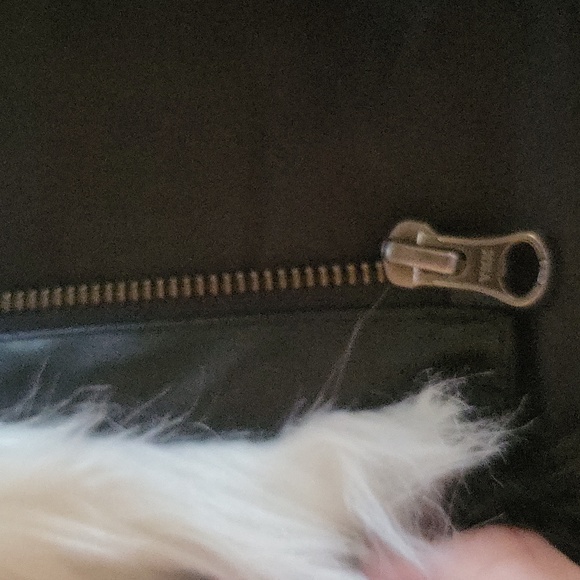 NEW FAUX FUR Girl's vest/jacket size S - Picture 5 of 6